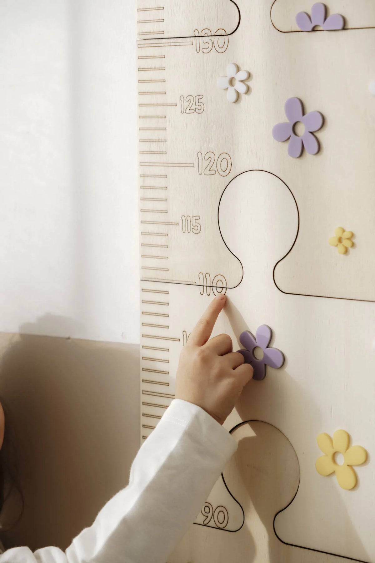 Wooden Growth Chart Guide: How to Choose, Hang &amp; Personalize One