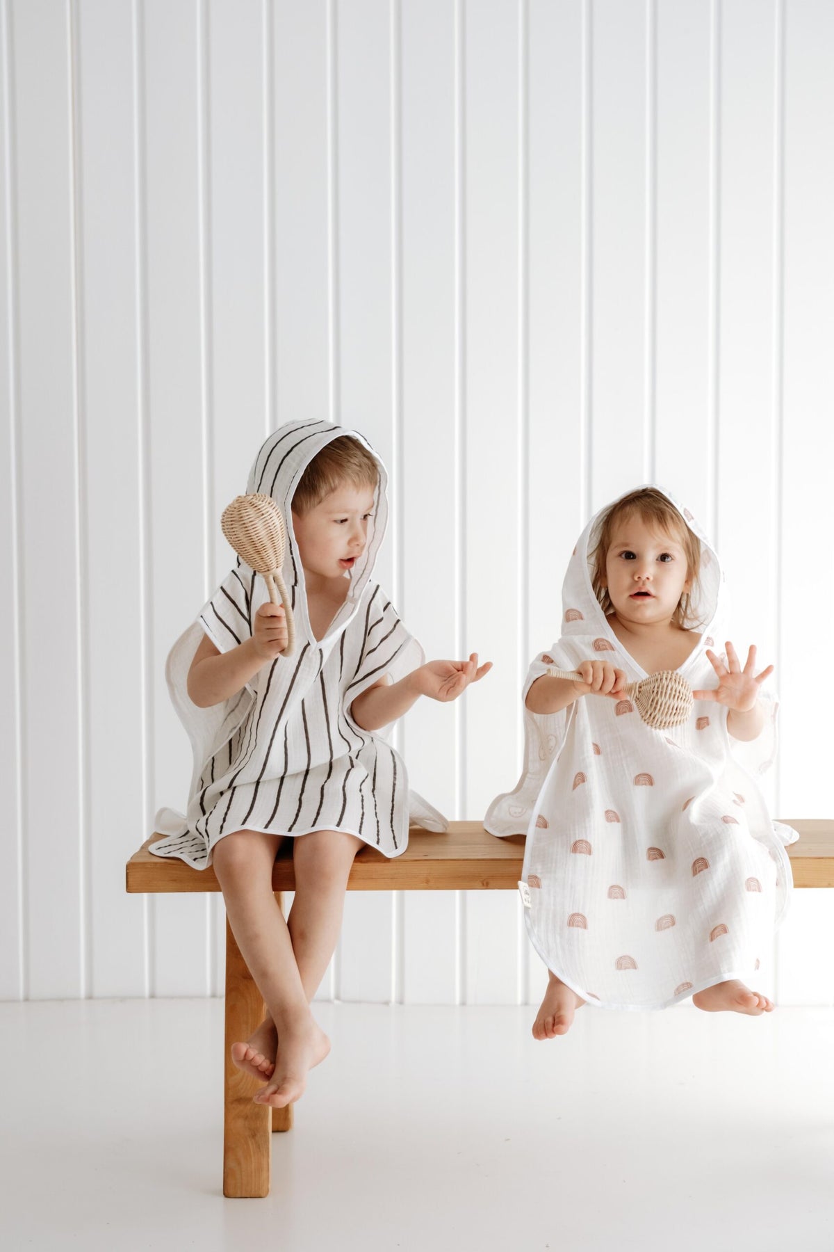 Yinyang Hooded Towel Poncho for Kids product image 4 by Dos Junior