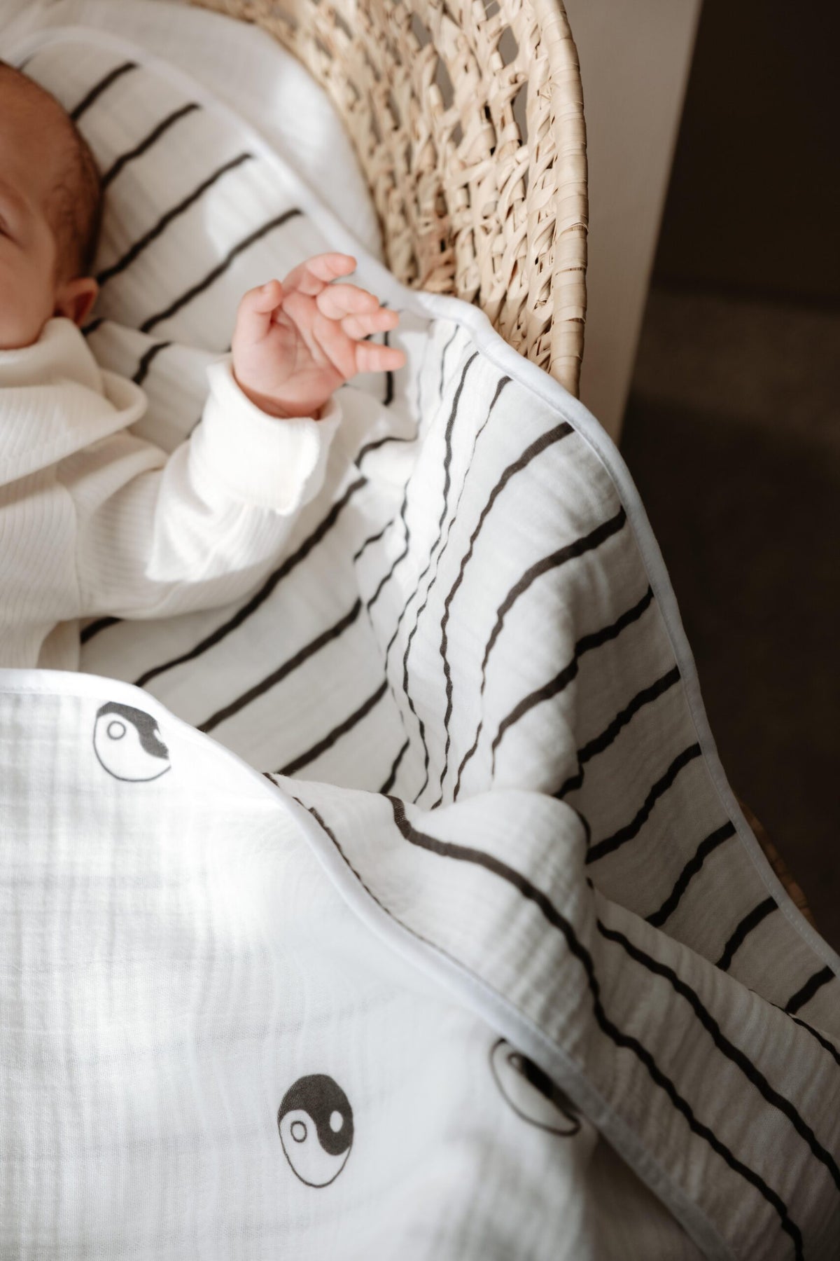 Yin Yang Blanket & Cover product image 3 by Dos Junior