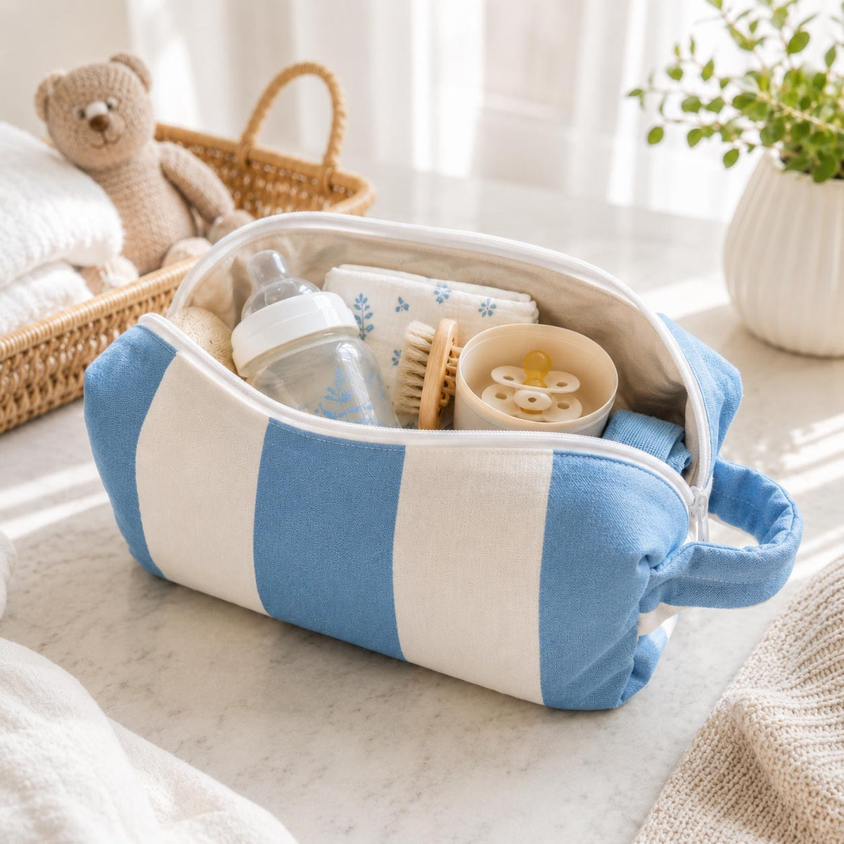 Mom & Baby Blue Diaper Pouch