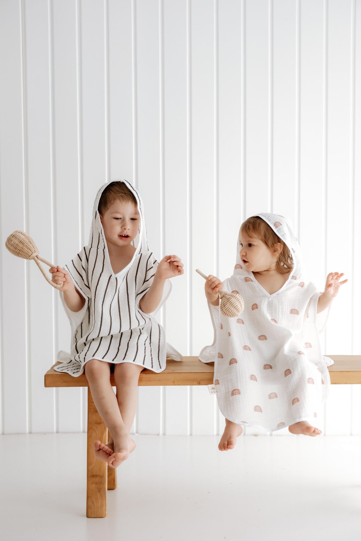 Rainbow Hooded Towel Poncho for Kids product image 5 by Dos Junior