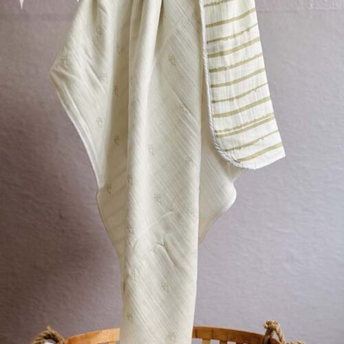 Leaf Muslin Blanket (1)