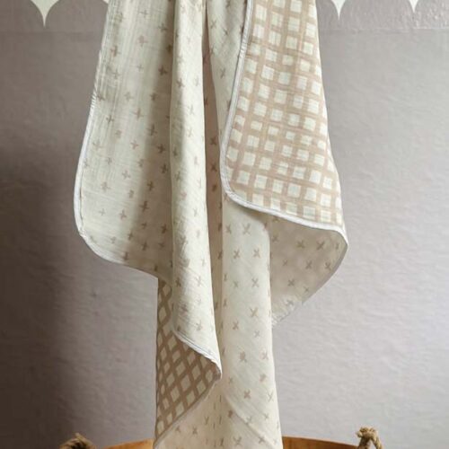 Love Muslin Blanket (1)