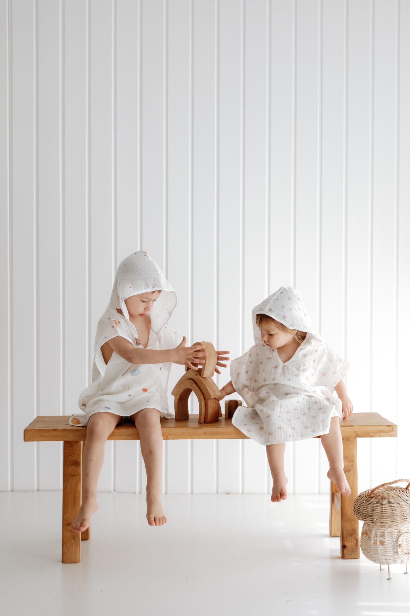 Space Hooded Towel Poncho for Kids2